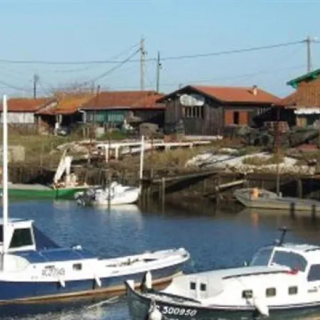 Port *